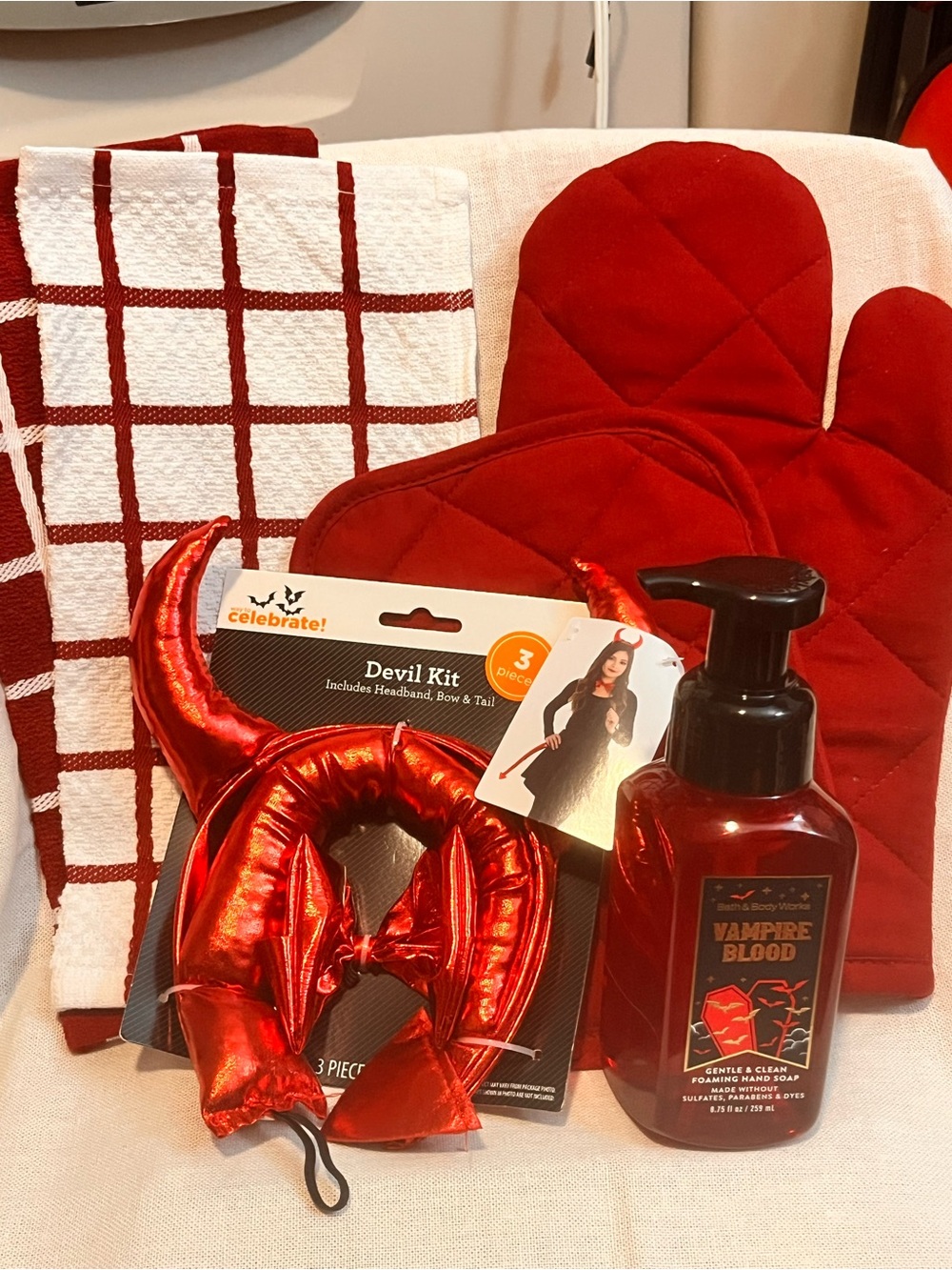 Bath & Body Works Vampire Blood Foaming Hand Soap Bundle